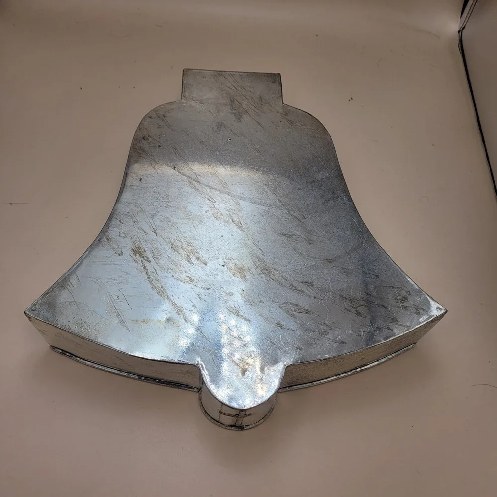 Large Vintage Bell Shaped Cake Pan Aluminum Holiday, Wedding 12x13x2.75